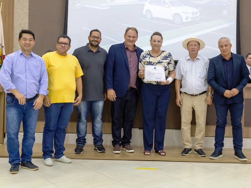 Presidente do TJMT lan�a pedra fundamental do novo F�rum de Sinop e recebe homenagem