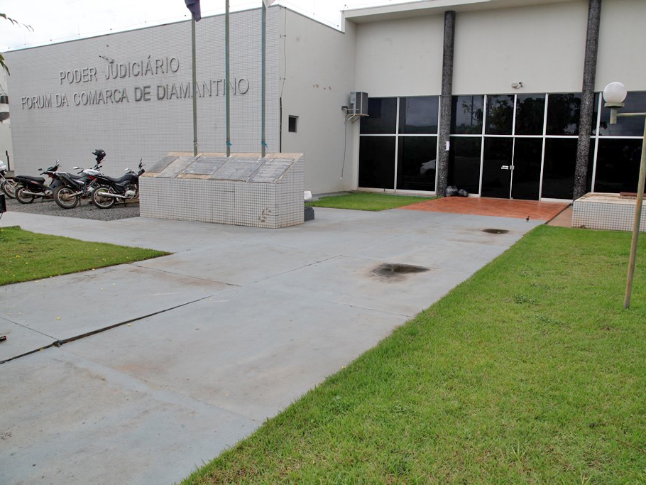  R�u � condenado a 24 anos de pris�o e ao pagamento de indeniza��o