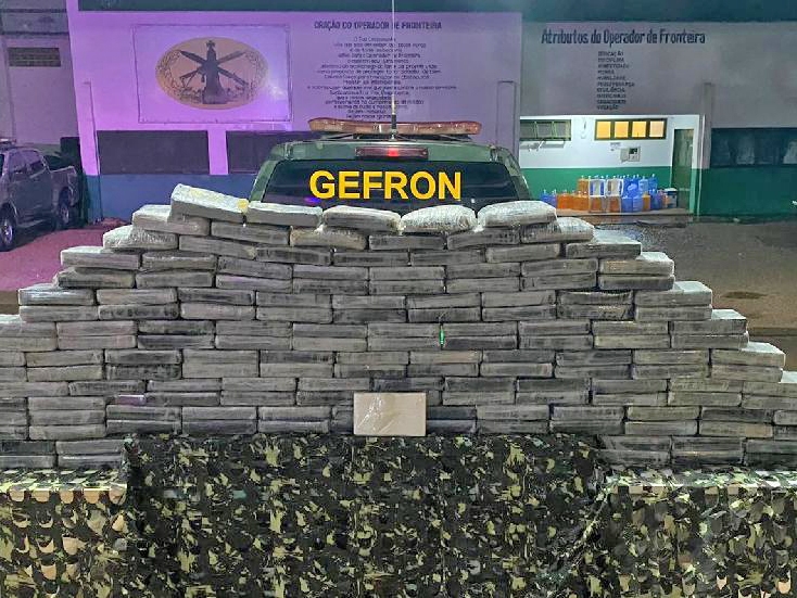 Gefron apreende mais de R$ 4 milh�es em cloridrato de coca�na na fronteira com a Bol�via