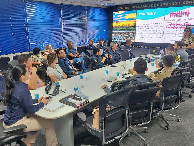 Detran debate a��es para redu��o de mortes e les�es no tr�nsito em Mato Grosso 