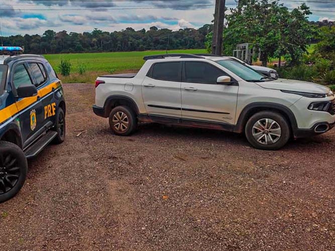 Pol�cia Rodovi�ria Federal recupera caminhonete roubada em tr�nsito de Rond�nia para Juara