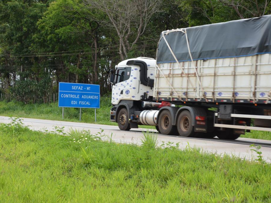 Contribuintes e produtores rurais podem apresentar o DANFE pelo celular nas opera��es dentro de Mato Grosso 