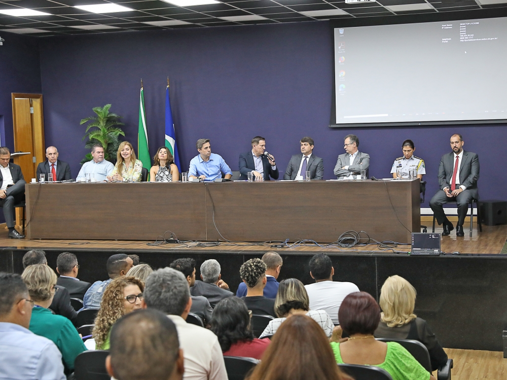 Governo de MT instala c�meras de monitoramento e disponibiliza bot�o do p�nico em escolas estaduais