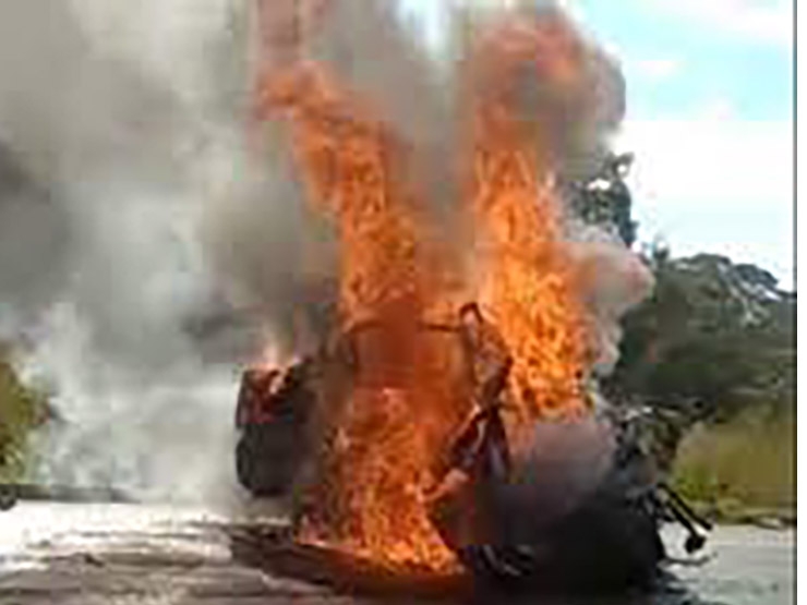 Motorista morre carbonizado ap�s colidir em carreta na BR-163