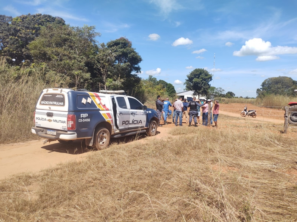 For�as de seguran�a de Mato Grosso impedem invas�o de terras em Cl�udia