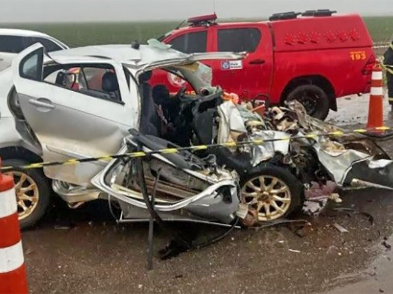 Choque frontal entre dois ve�culos deixa mortos e feridos em rodovia estadual de Ipiranga do Norte
