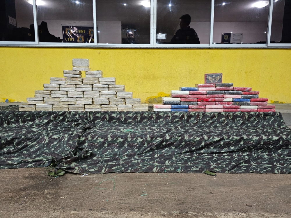 Gefron apreende 112 tabletes de entorpecentes e causa preju�zo ao crime de R$ 2,3 milh�es