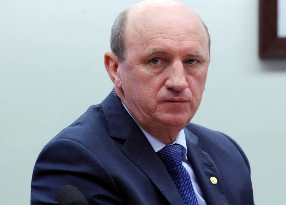 Ap�s pol�mica em leil�o do arroz, ministro anuncia sa�da de Neri Geller da Secretaria de Pol�tica Agr�cola 