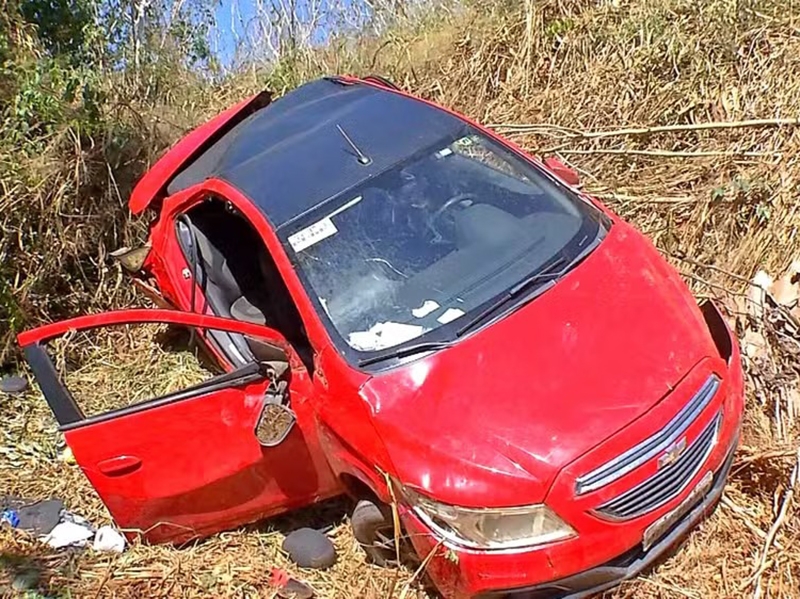 Pai perde controle de carro e adolescente morre em acidente na MT-339