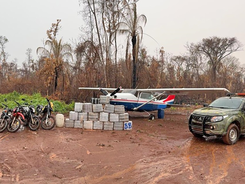 Gefron apreende 600 kg de coca�na e desarticula esquema de tr�fico em Terra Ind�gena em MT