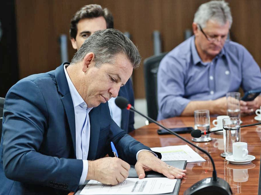  Governador sanciona lei contra empresas que aderirem � morat�ria da soja