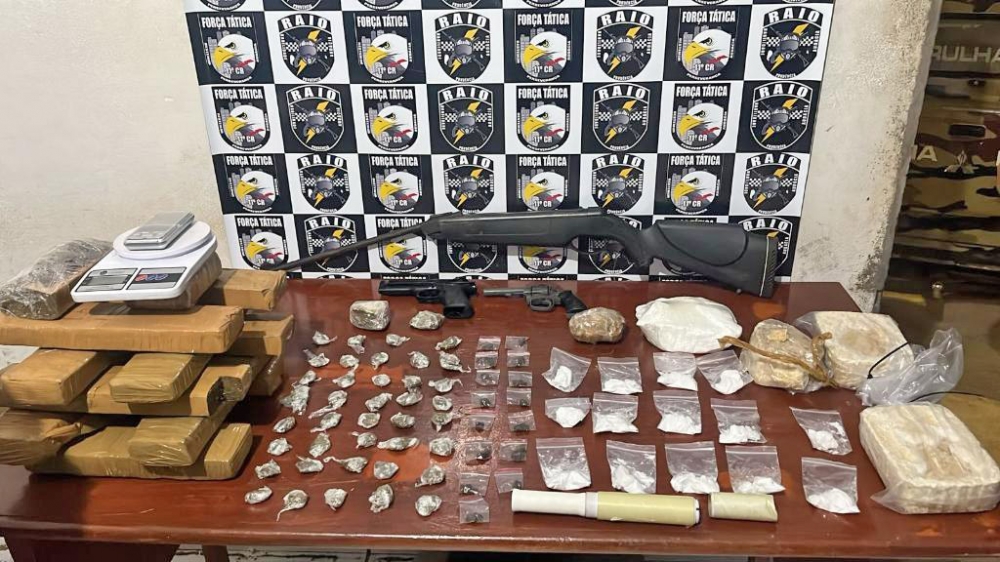PM conduz 422 pessoas e apreende 490 quilos de drogas na primeira edi��o de opera��o Toler�ncia Zero