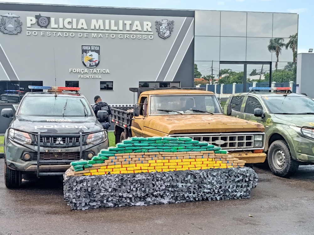 Homem � preso com 114 tabletes de drogas escondidos em fundo falso de ve�culo na BR-174