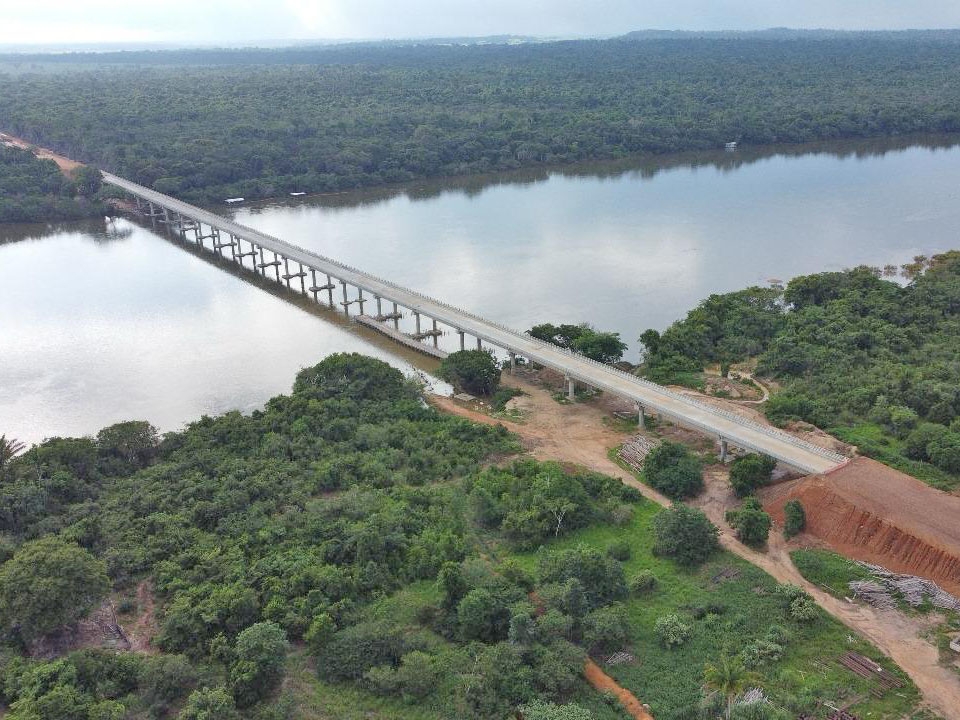  Governo de MT conclui ponte de 691 metros sobre o Rio Teles Pires entre Carlinda e Novo Mundo