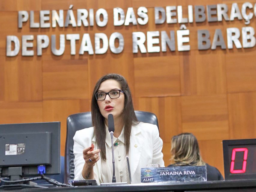 Com Janaina presidente, ALMT aprova compensa��o financeira para munic�pios para amenizar perda do Fethab