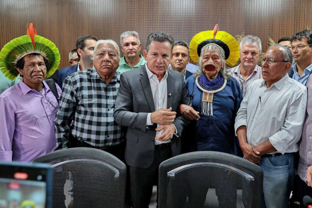 Governador vai a Bras�lia viabilizar licen�as para asfalto pedido por Raoni