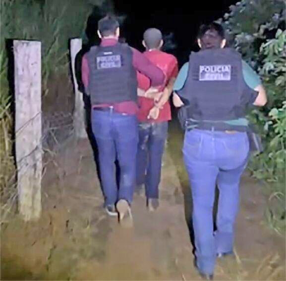 Homem que assassinou a esposa com a filha no colo � preso pela Pol�cia Civil em Confresa