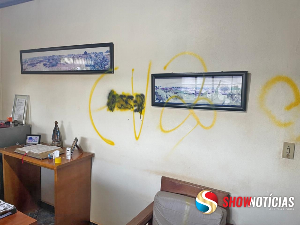 Escrit�rio de madeireira � arrombado e vandalizado em Juara; criminosos deixam picha��es e furtam pneus de ve�culo
