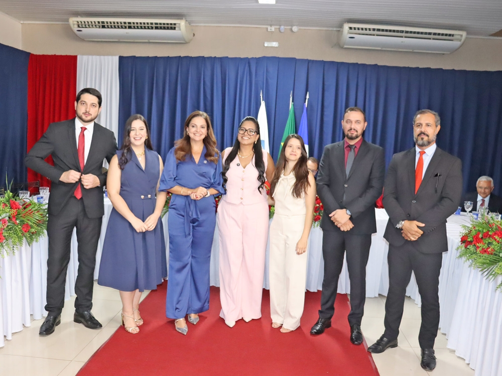 Nova diretoria da OAB tomou posse em Juara com presen�a de autoridades e homenagens
