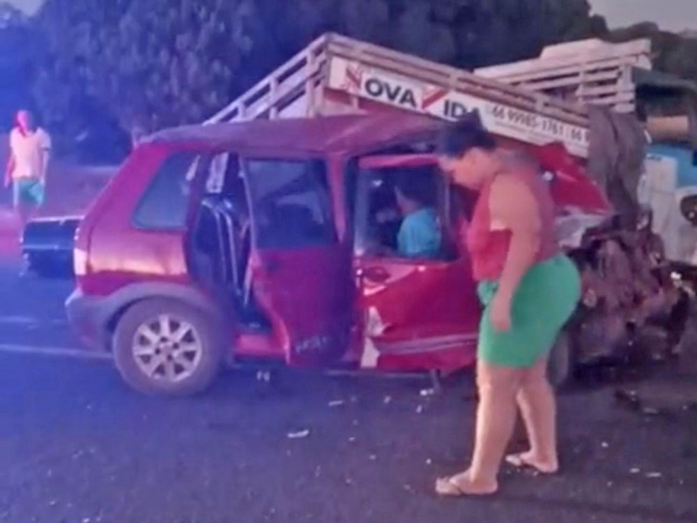 Quatro pessoas morrem e uma fica ferida em acidente  na rodovia MT-338, em Itanhang�