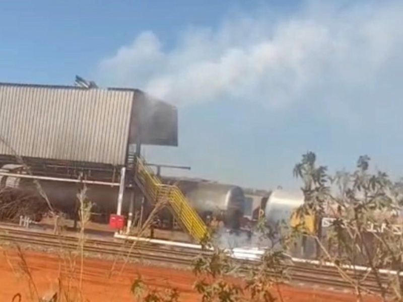 Inc�ndio em terminal de combust�veis assusta e deixa funcion�rio ferido em Rondon�polis