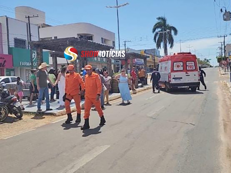 Bombeiros atendem acidente entre motos na Avenida Rio Arinos, em Juara