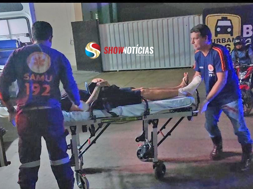 Acidente entre carro e moto deixa entregador ferido no p� na Avenida Maranh�o em Juara