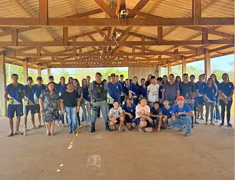 Patrulha Rural da Pol�cia Militar promove a��es de aproxima��o em escolas de Paranorte