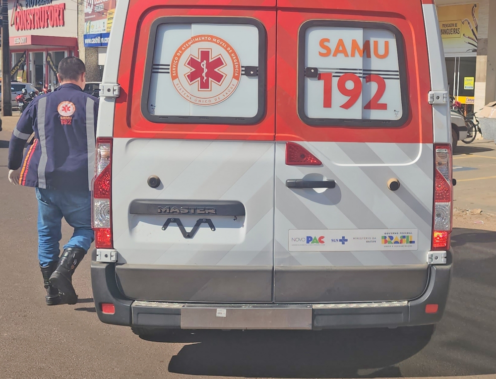 Acidente de tr�nsito deixa feridos e condutor foge sem prestar socorro em Juara