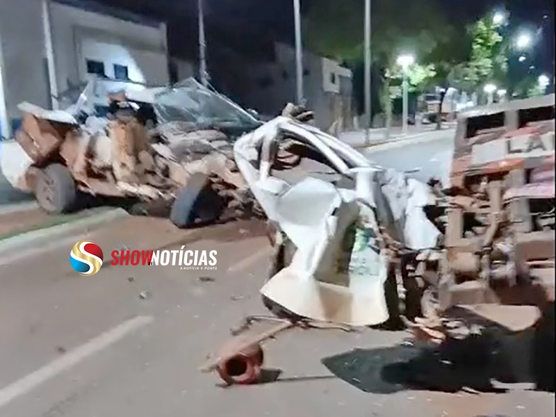 Grave acidente na Avenida Rio Arinos deixa motorista ferido com gravidade em Juara.