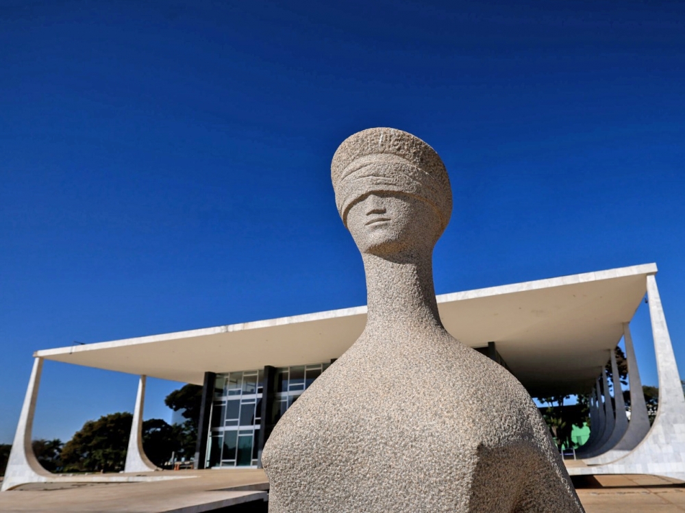 TJMT decide a favor do Sintep-MT sobre ilegalidade de descontos previdenci�rios em D.E