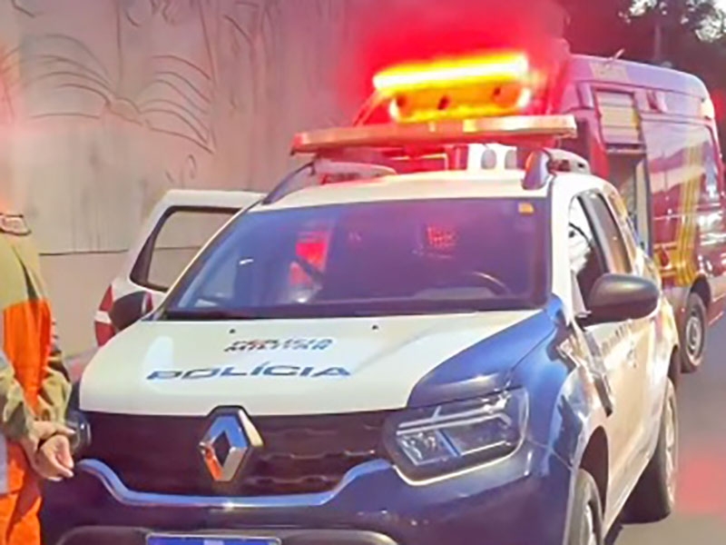 Mulher � presa pela Pol�cia Militar com dezenas de por��es de drogas em Juara