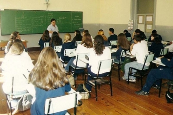 Faculdade � obrigada efetivar matr�culas