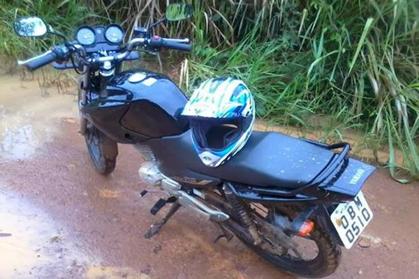 Em menos de 24 horas PM de Ju�na recupera moto furtada em Juruena