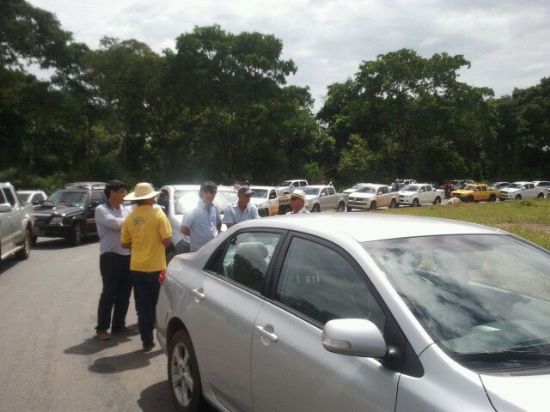 Manifestantes fecham rodovias pela seguran�a na fronteira entre Mato Grosso e Bol�via