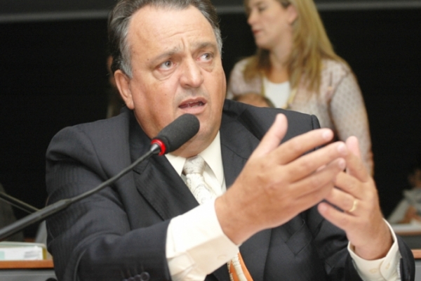 Mensaleiro vai usar tornozeleira eletr�nica no trabalho