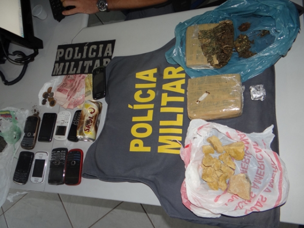PM de Juara prende 07 envolvidos com tr�fico de drogas que vinham no �nibus de Sinop.