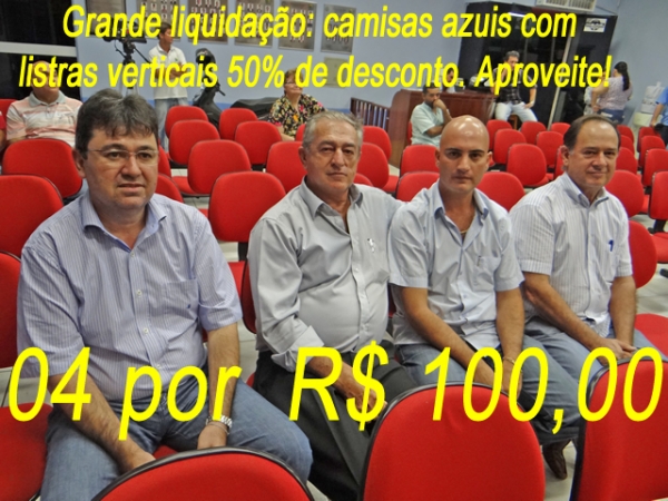 Prefeito Edson entra na onda de economia e compra camisa em liquida��o.