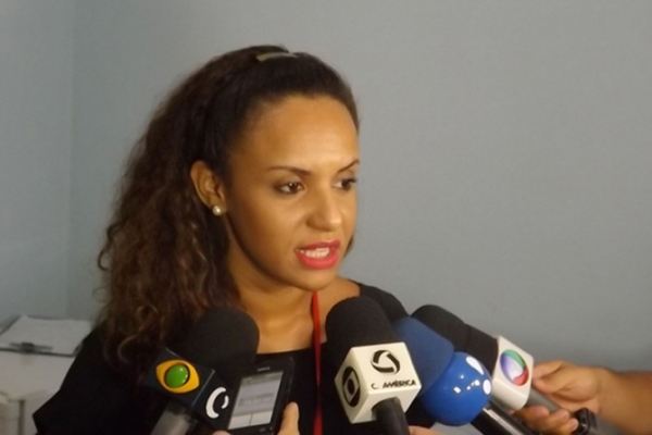Delegada pede interna��o de menores que queimaram andarilho