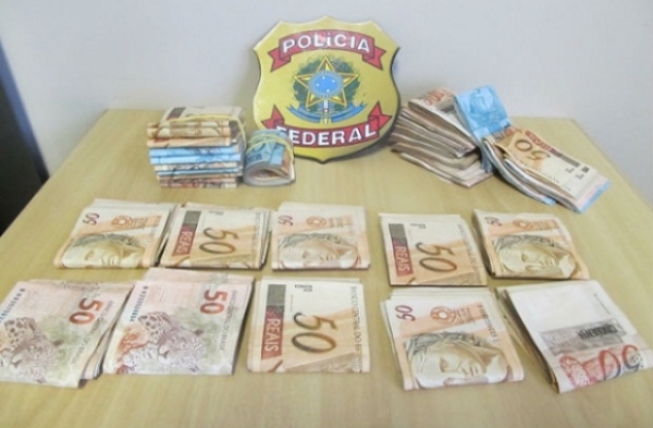 Quadrilha leva R$ 5 mil para pagar suborno a PMs dentro da sede da PF ap�s assalto