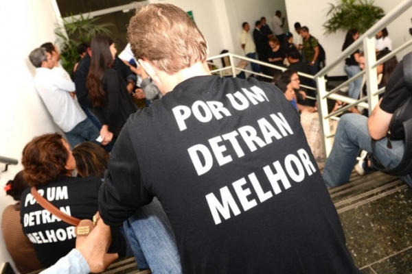 Servidores do Detran fazem paralisa��o nesta quarta-feira