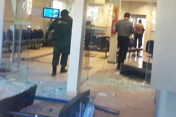 PM ca�a na mata bando que assaltou banco no interior