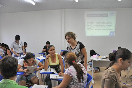 Servidores da Prefeitura de Aripuan� participam de curso sobre Atendimento ao Cliente