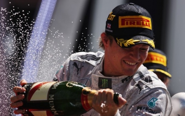 Rosberg supera Hamilton e fica com a pole em M�naco