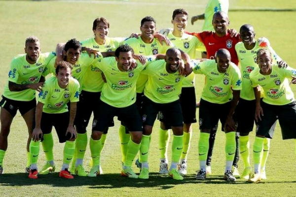 David Luiz � poupado de parte final de treino e cria d�vida