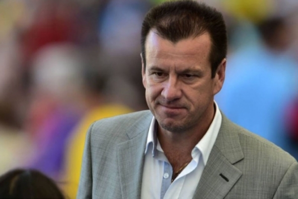 Dunga anuncia comiss�o sem Jorginho e com Taffarel
