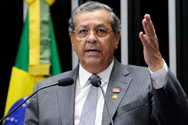 Jaime Campos formaliza ren�ncia � Justi�a Eleitoral
