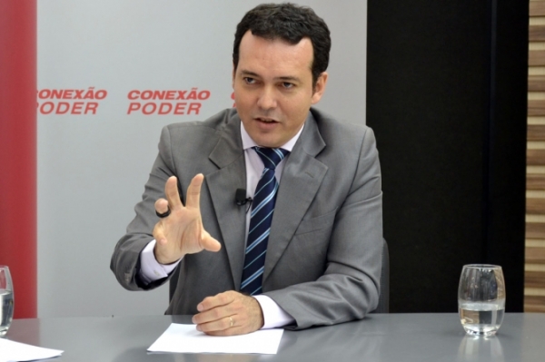 L�dio afirma que Taques faz campanha de 