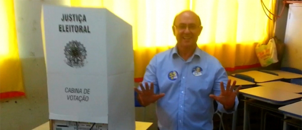 Pela primeira vez em 24 anos Riva n�o vota nele mesmo e anuncia aposentadoria na pol�tica.