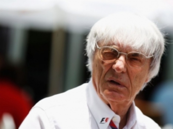 Crise! Ecclestone admite erro em divis�o de dinheiro na F1